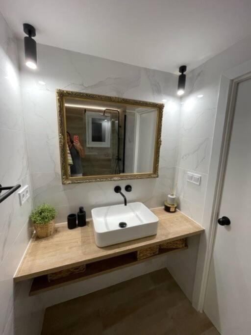 Miami Playa Precioso Apto Miami Primera Linia Playa Cala De Las Sirenas, Con Wifi Y Netflix, Adecuado Para Teletrabajar מראה חיצוני תמונה
